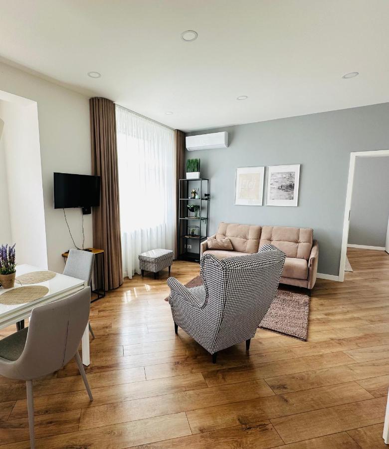 Butas Paciame Siauliu Miesto Centre Appartement Šiauliai Buitenkant foto